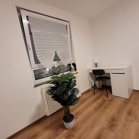 Living Flat, Eine Wohnung Mit Zwei Schlafzimmern Und Balkon Schorndorf  Kültér fotó