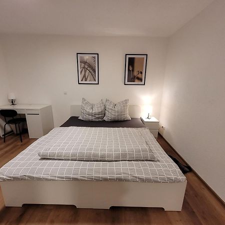 Living Flat, Eine Wohnung Mit Zwei Schlafzimmern Und Balkon Schorndorf  Kültér fotó
