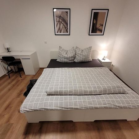 Living Flat, Eine Wohnung Mit Zwei Schlafzimmern Und Balkon Schorndorf  Kültér fotó