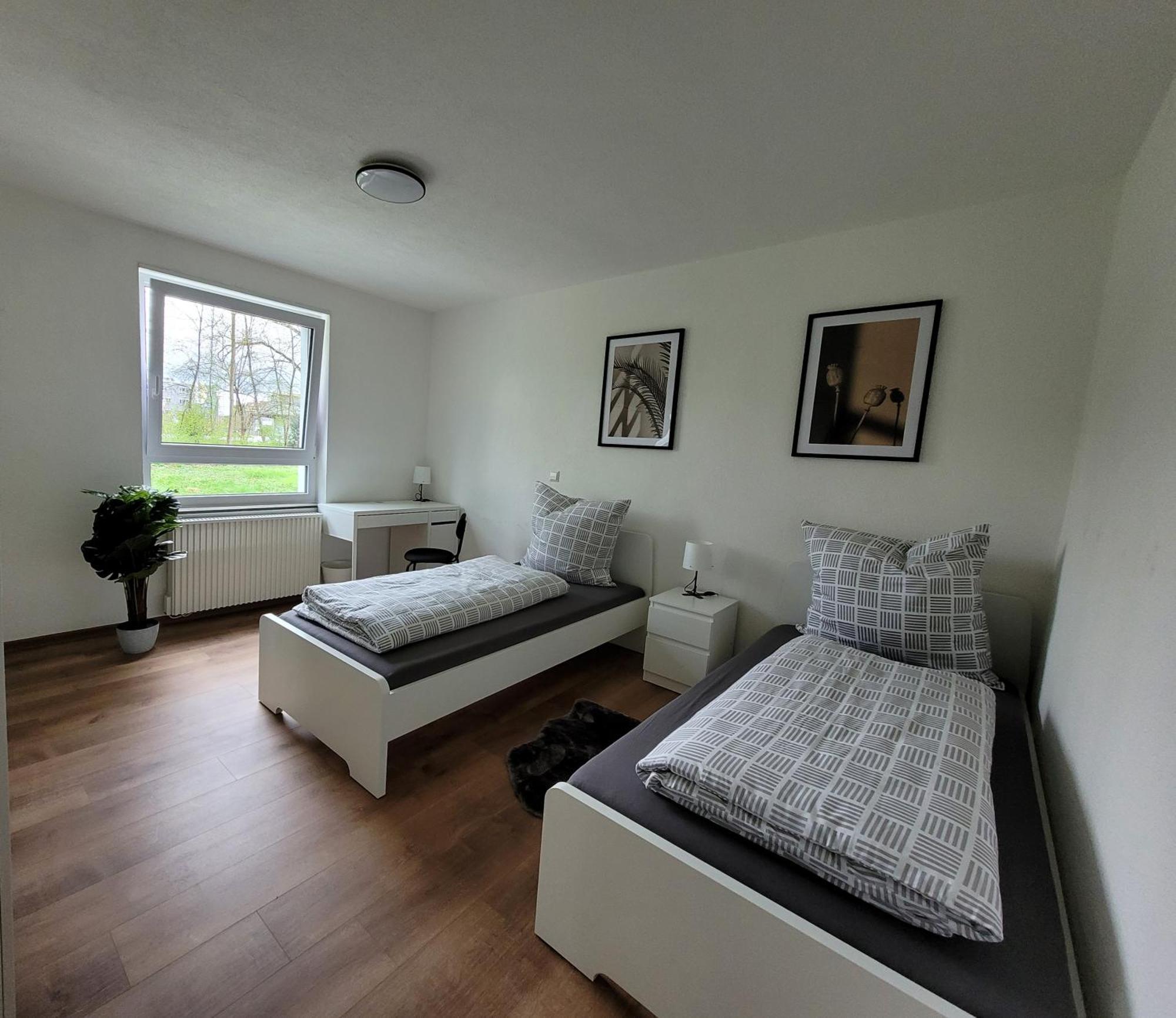 Living Flat, Eine Wohnung Mit Zwei Schlafzimmern Und Balkon Schorndorf  Kültér fotó