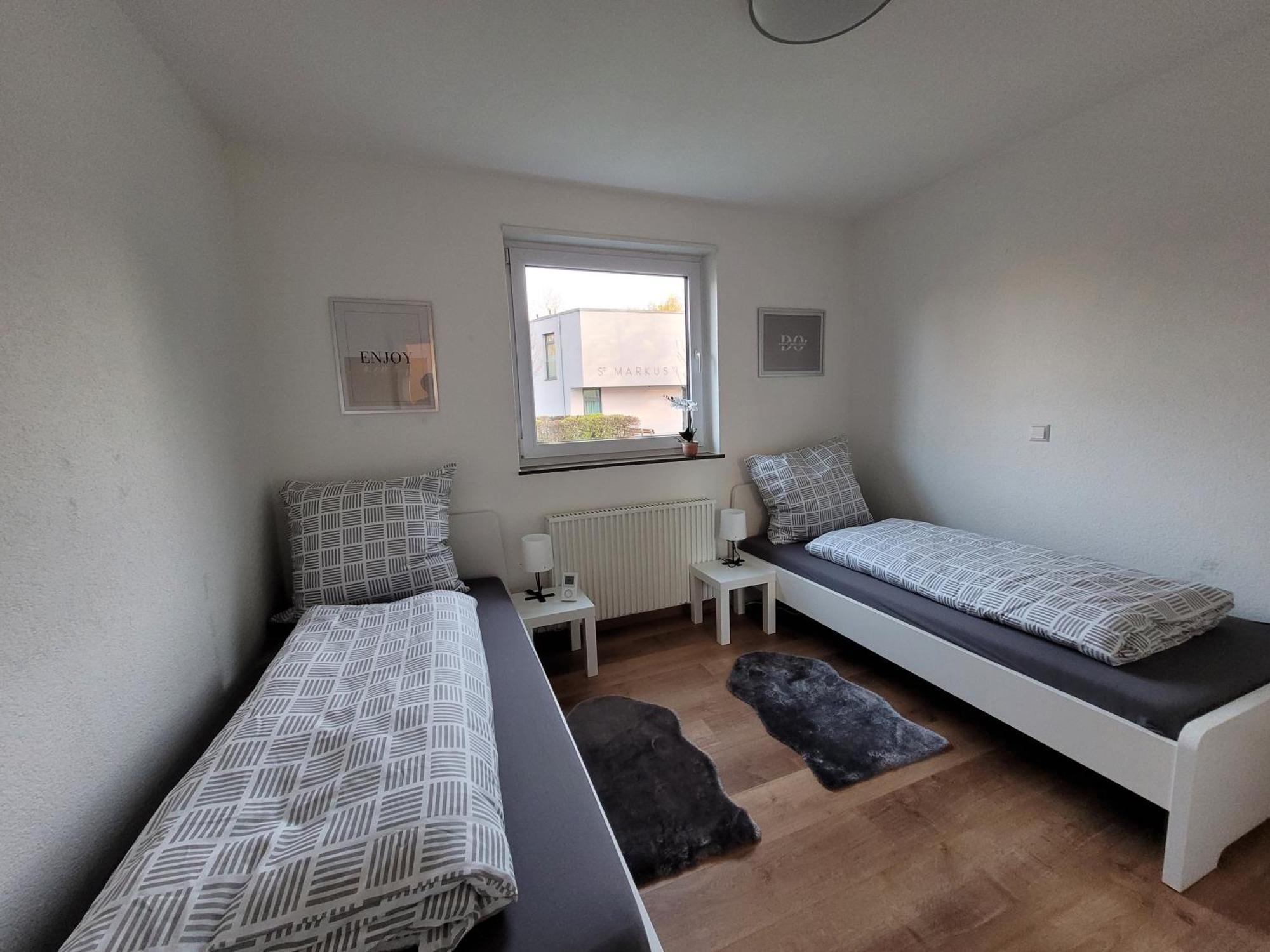 Living Flat, Eine Wohnung Mit Zwei Schlafzimmern Und Balkon Schorndorf  Kültér fotó