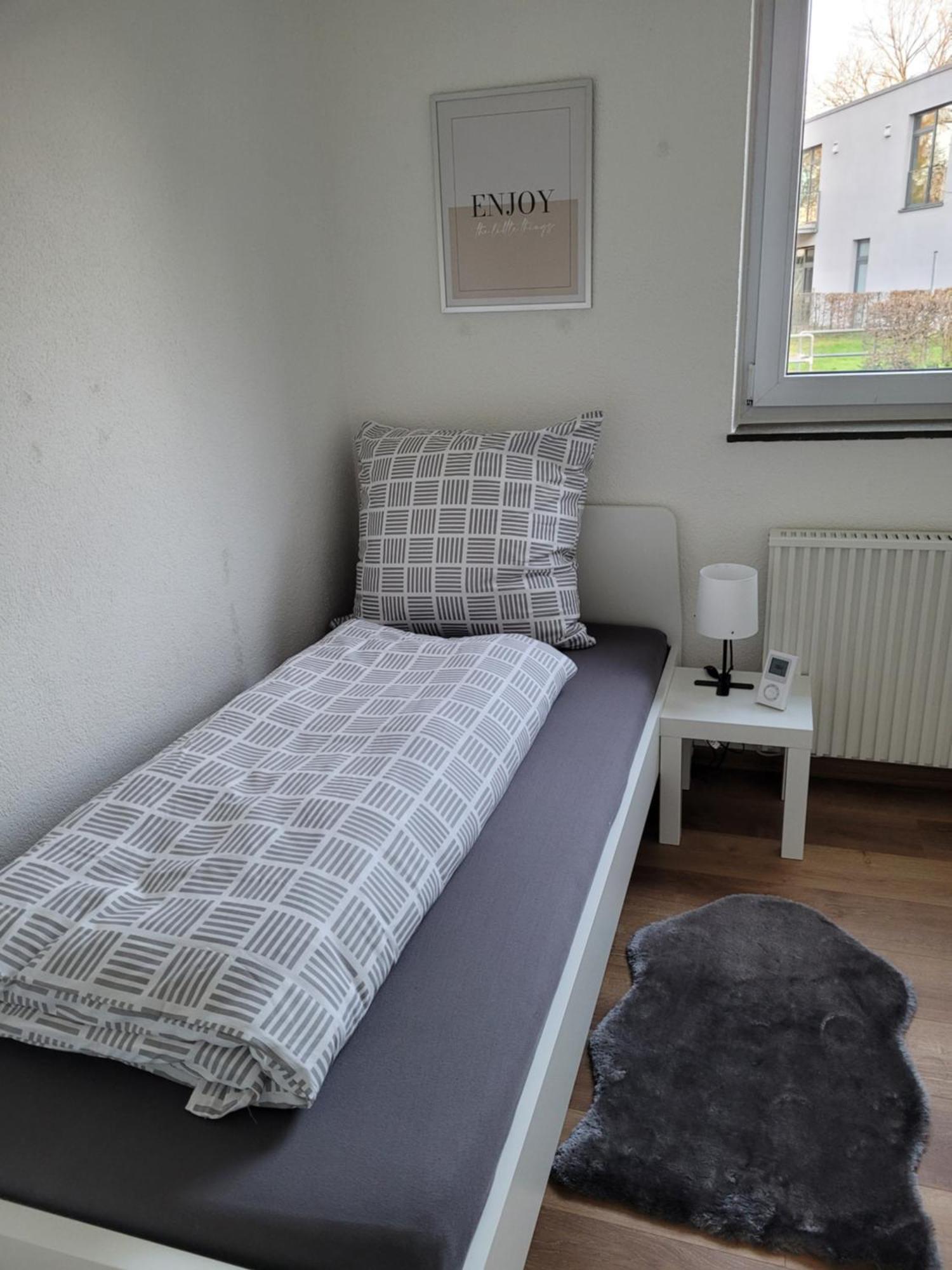 Living Flat, Eine Wohnung Mit Zwei Schlafzimmern Und Balkon Schorndorf  Kültér fotó