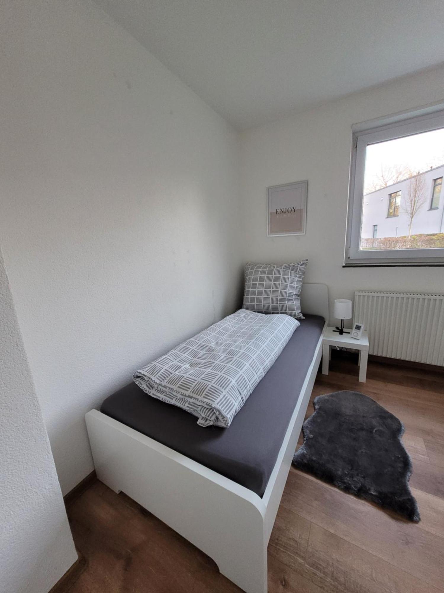 Living Flat, Eine Wohnung Mit Zwei Schlafzimmern Und Balkon Schorndorf  Kültér fotó
