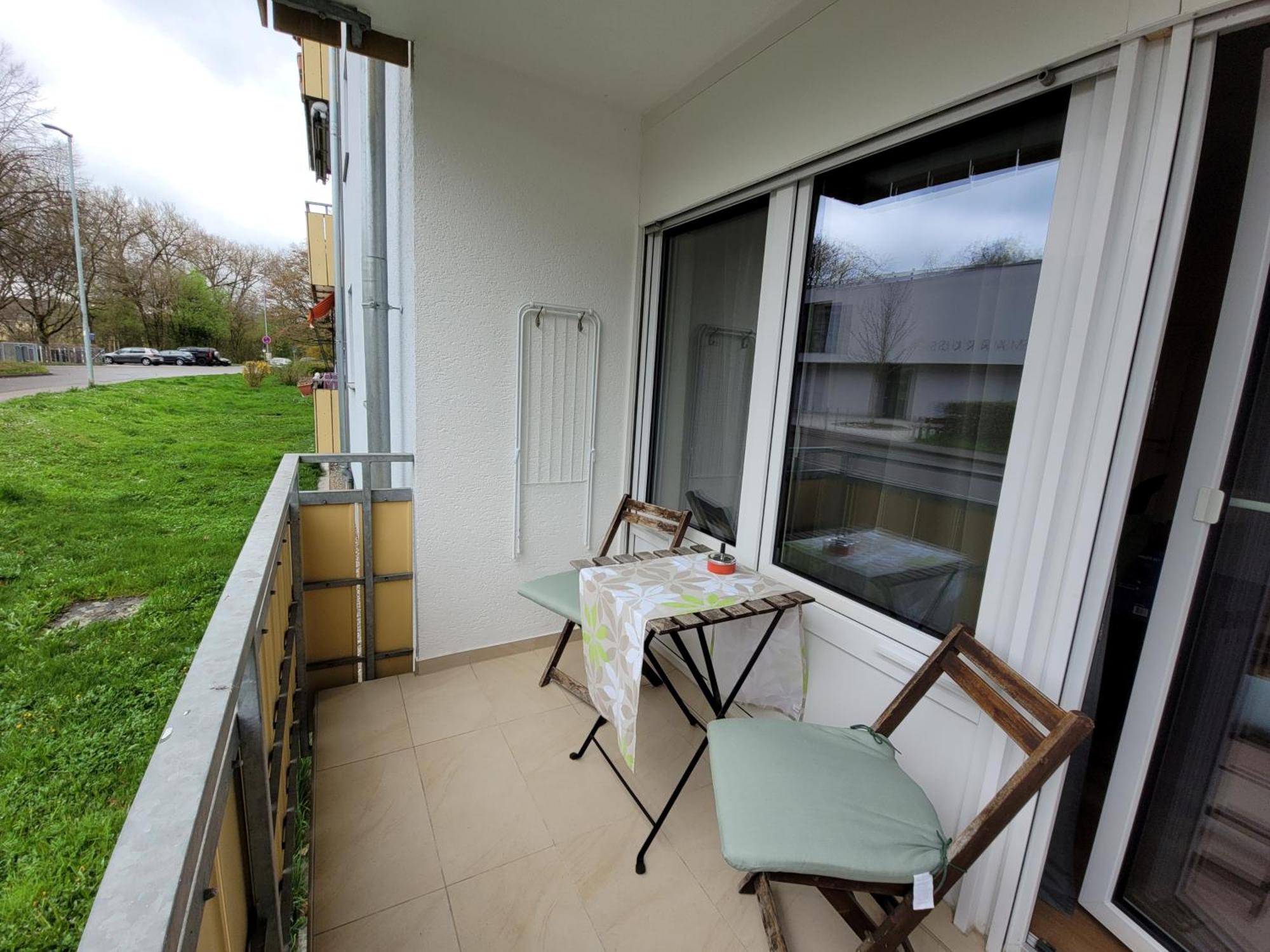 Living Flat, Eine Wohnung Mit Zwei Schlafzimmern Und Balkon Schorndorf  Kültér fotó