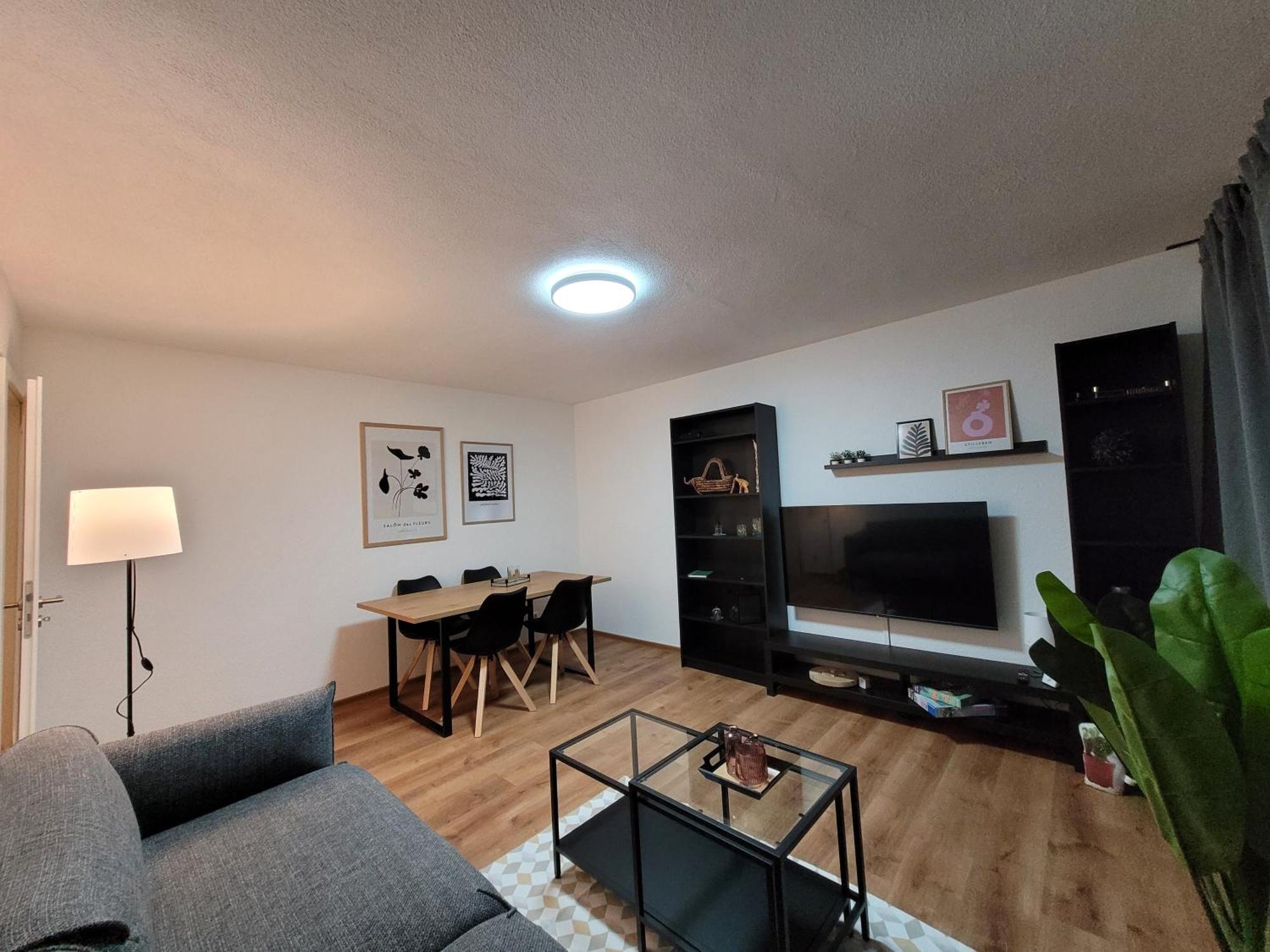 Living Flat, Eine Wohnung Mit Zwei Schlafzimmern Und Balkon Schorndorf  Kültér fotó